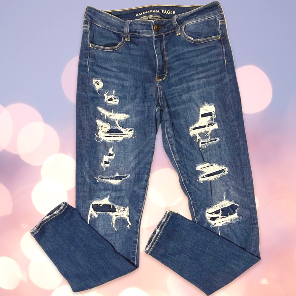 American Eagle Women’s Distressed Skinny Jegging